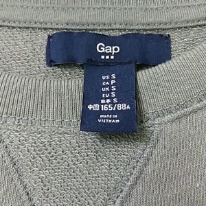 GAP t- shirt